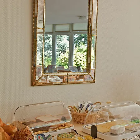 Chrisma Hotel 3*